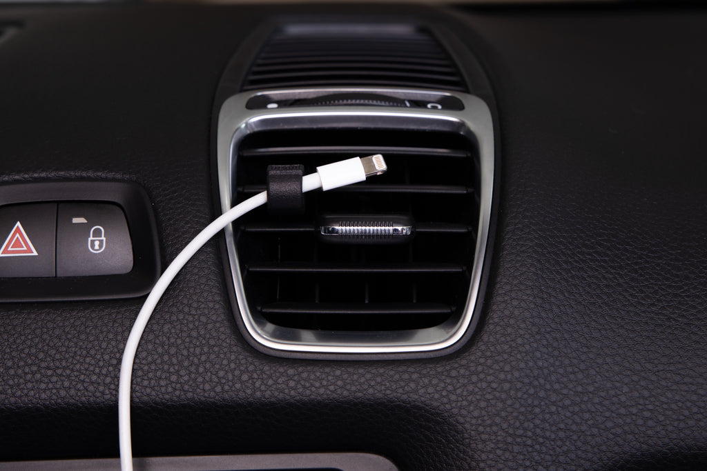 VENTHOOK-CABLE| A dashboard hanger (2) for charging cables and power cords